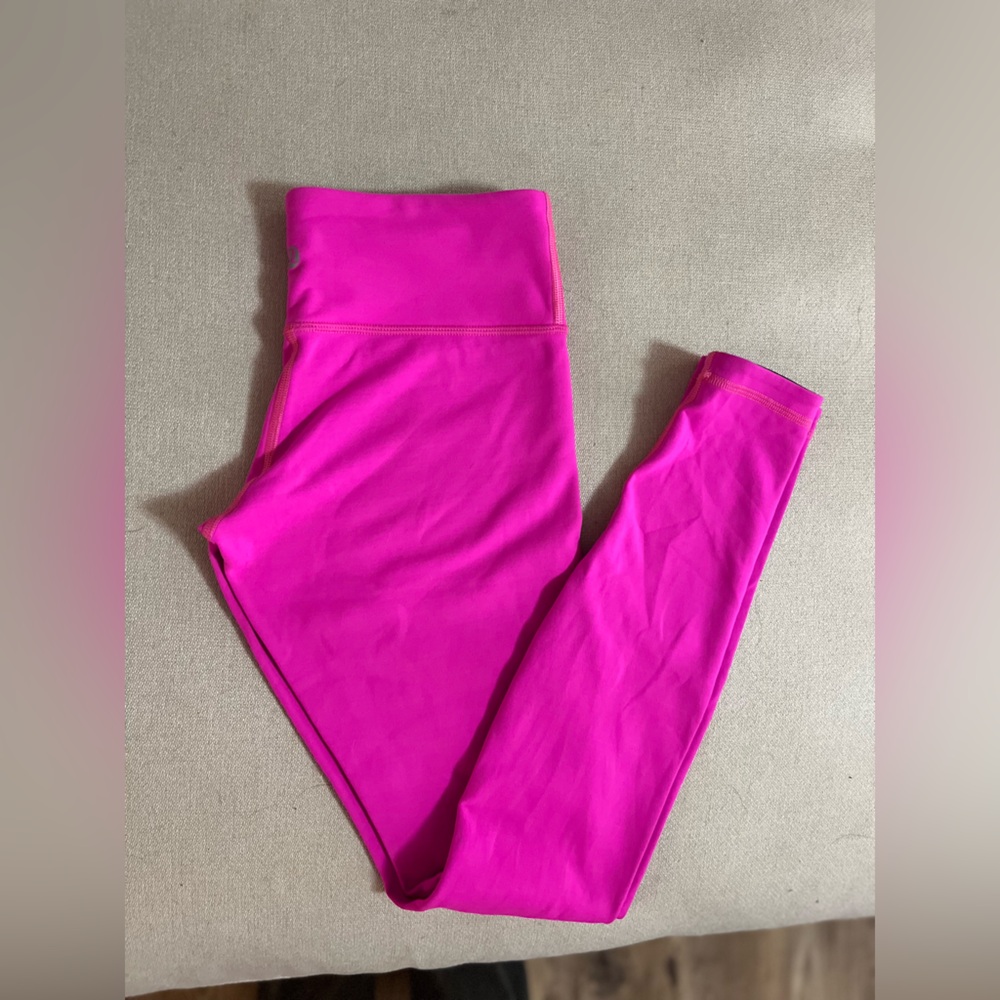 Lululemon pink reversible leggings size 4
